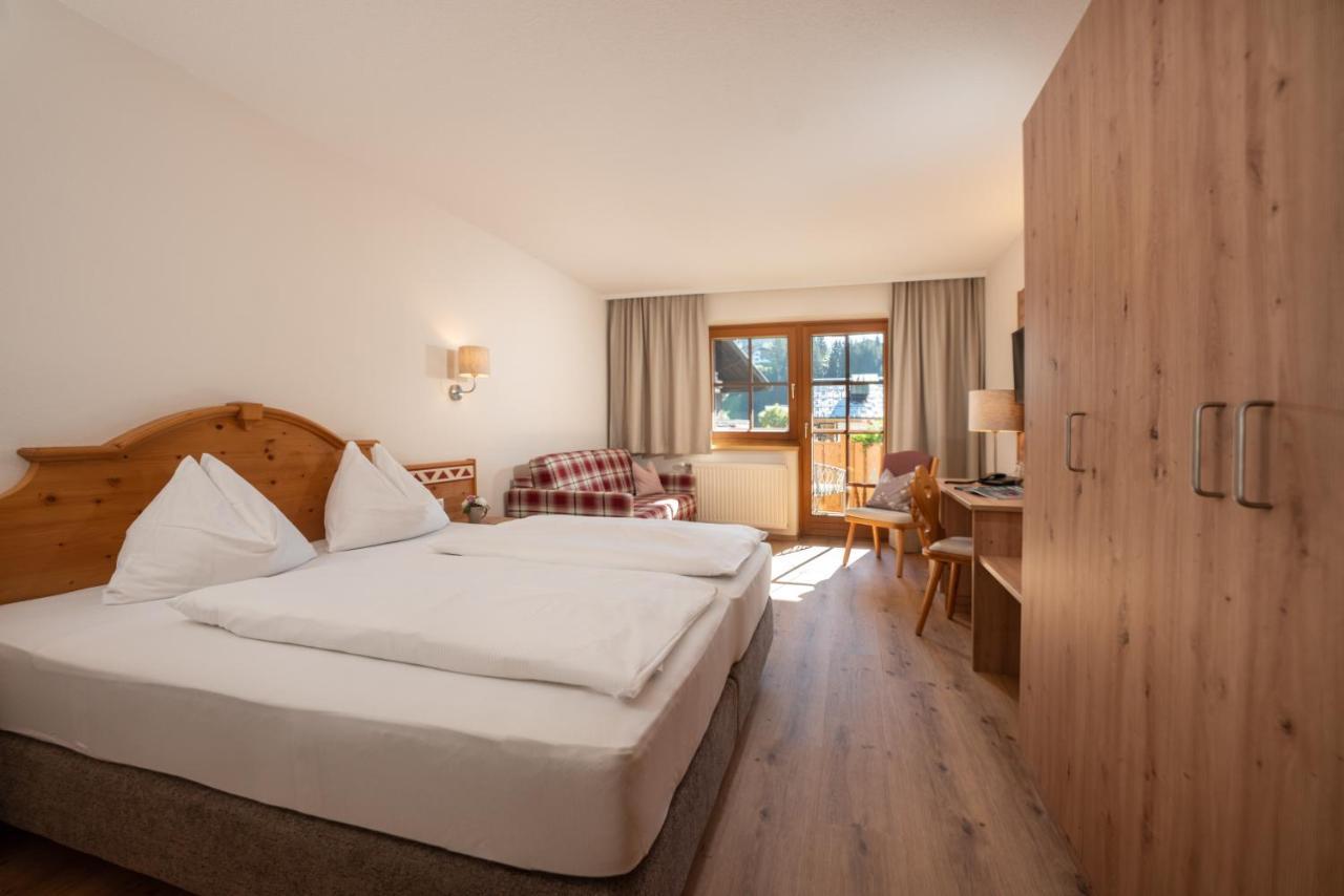 Hotel Am Sonnenhuegel ฟิลซ์โมส ภายนอก รูปภาพ