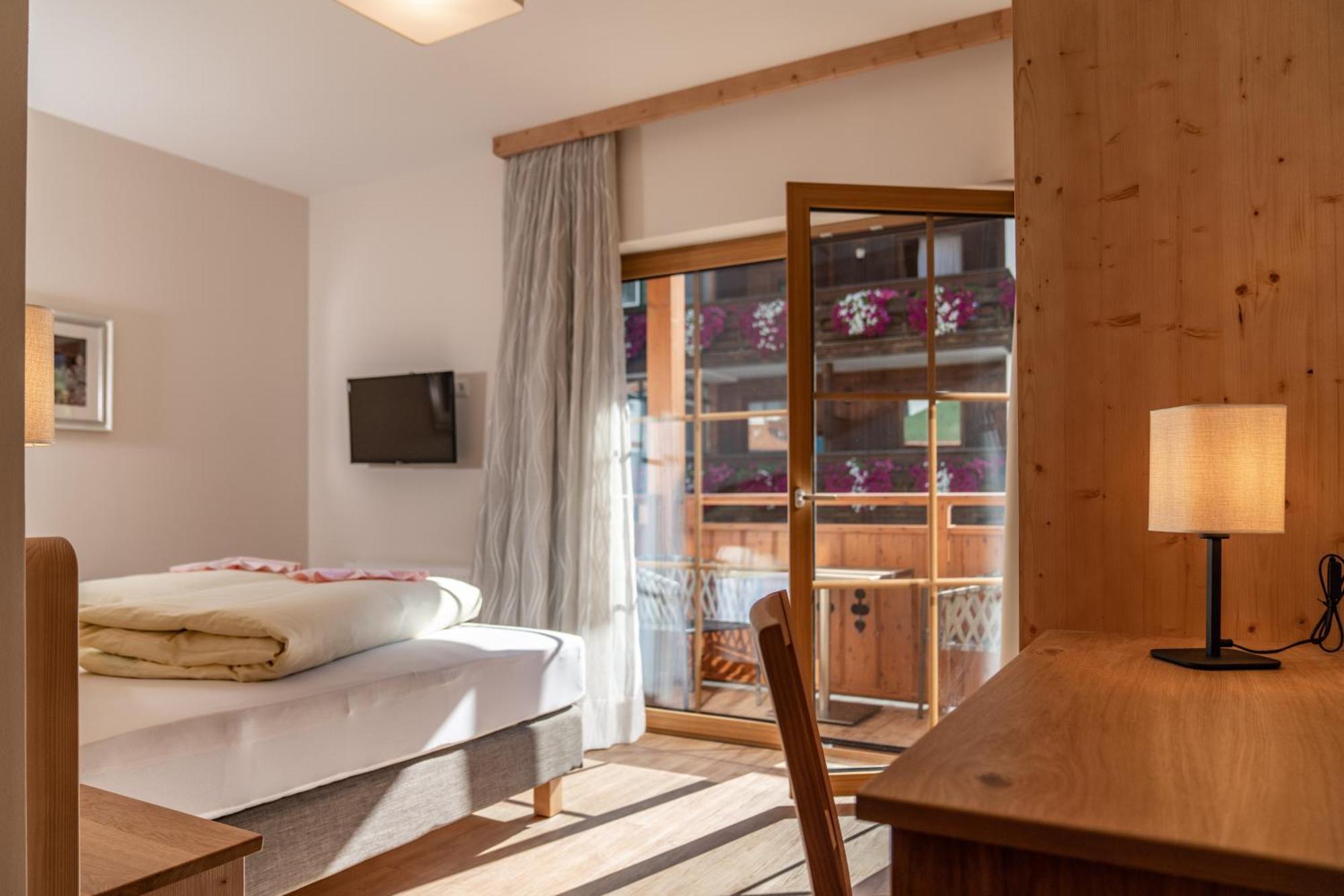 Hotel Am Sonnenhuegel ฟิลซ์โมส ภายนอก รูปภาพ